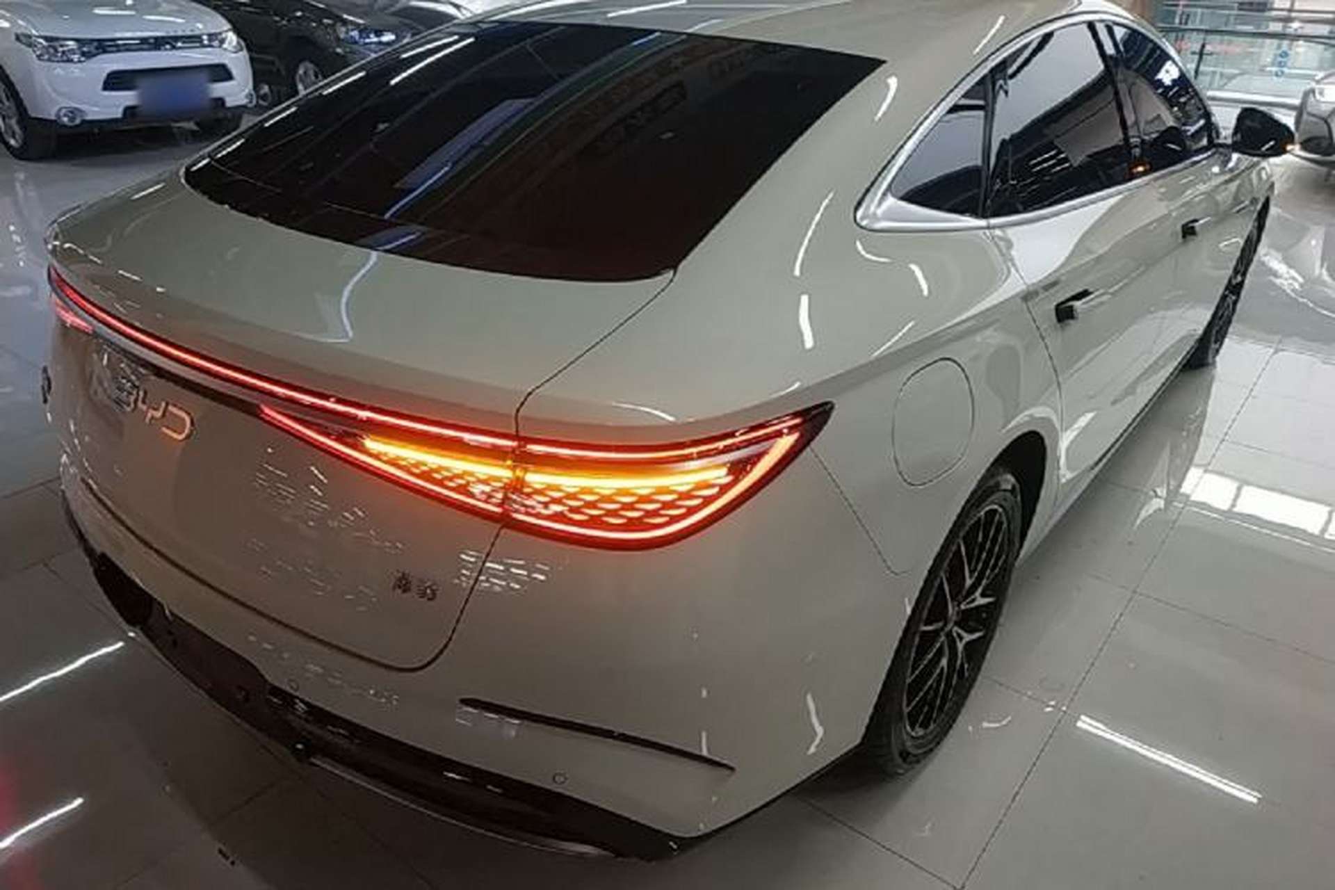 Used BYD Seal 2024 HONOR Edition DM-i 1.5L 121km Luxury Model Rear Right 45 Deg