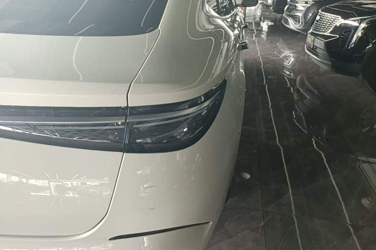 Used BYD Seal 2024 HONOR Edition DM-i 1.5L 121km Luxury Model Right Rear Taillight