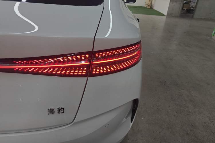 Used BYD Seal 2024 Honor Edition 550km Elite Model Right Rear Taillight