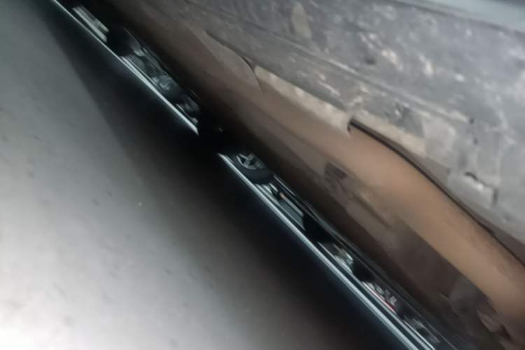 Used BYD Seal 2024 HONOR Edition DM-i 1.5L 121km Elite Model Right Side Sill