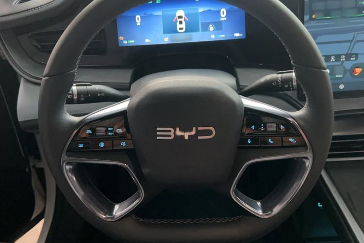 Used BYD Seal 2024 HONOR Edition DM-i 1.5L 121km Luxury Model Steering Wheel