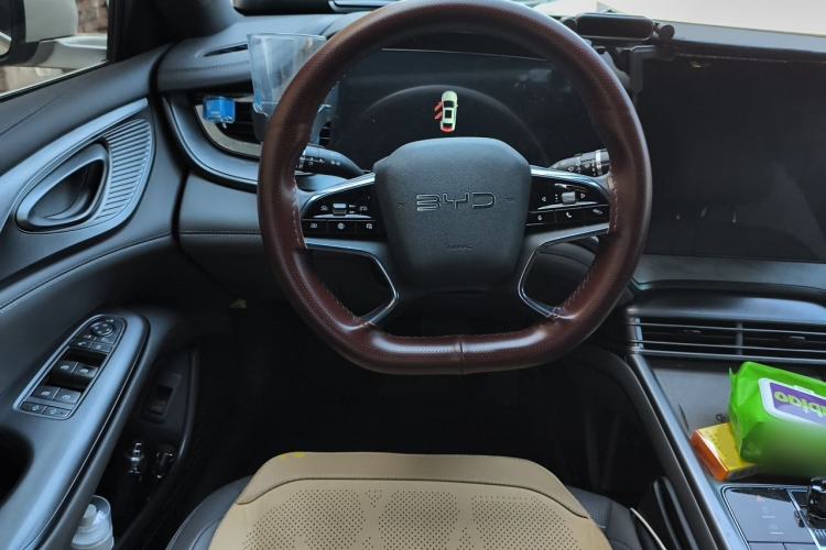 Used BYD Seal 2024 HONOR Edition DM-i 1.5L 121km Luxury Model Steering Wheel