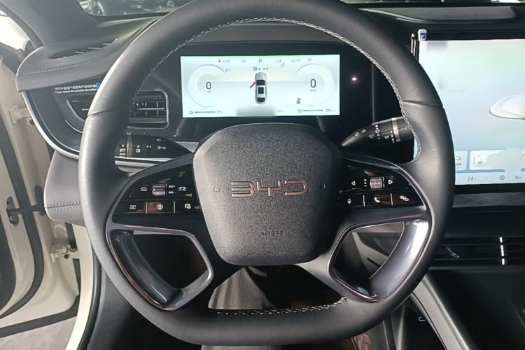 Used BYD Seal 2024 HONOR Edition DM-i 1.5L 121km Luxury Model Steering Wheel