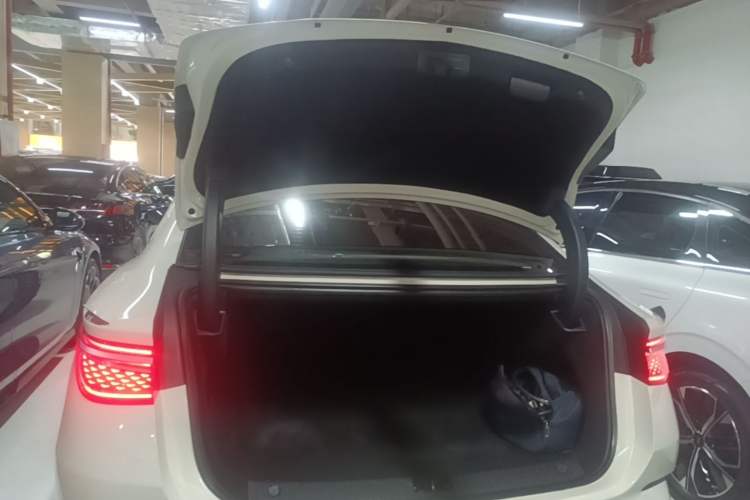 Used BYD Seal 2024 HONOR Edition DM-i 1.5L 121km Elite Model Trunk