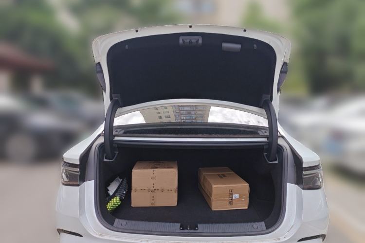 Used BYD Seal 2024 HONOR Edition DM-i 1.5L 121km Luxury Model Trunk