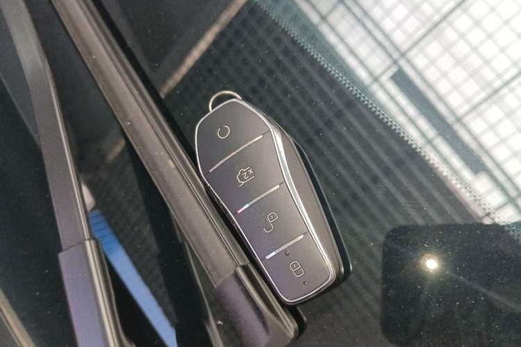 Used BYD Seal 2024 HONOR Edition DM-i 1.5L 121km Luxury Model Vehicle Key