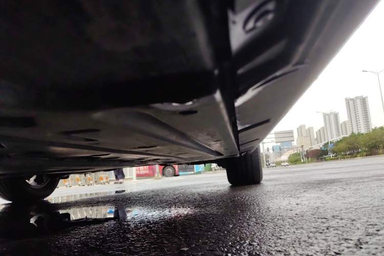 Used BYD Seal 2024 HONOR Edition DM-i 1.5L 121km Elite Model Chassis Front Left