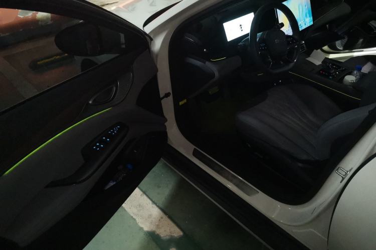 Used BYD Seal 2024 HONOR Edition DM-i 1.5T 121km Flagship Model Driver Seat