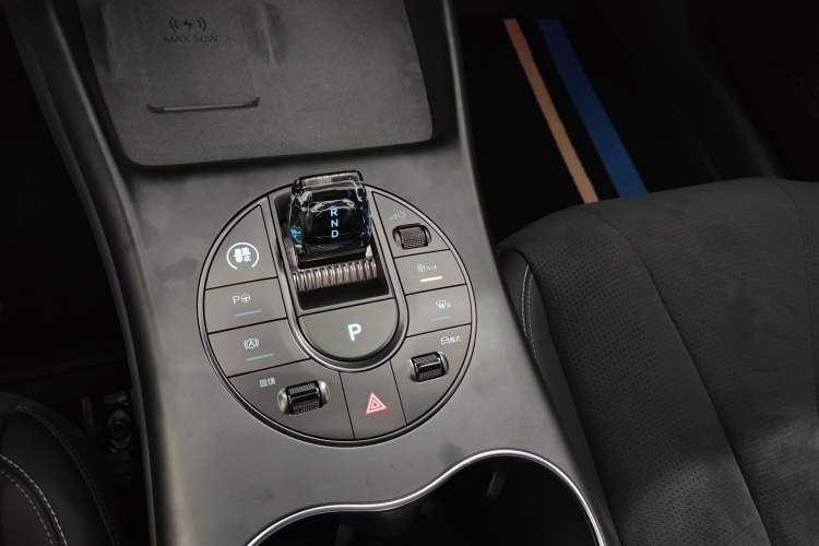 Used BYD Seal 2025 600 All-Wheel Drive Intelligent Driving Version Gear Lever