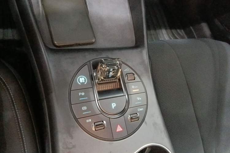 Used BYD Seal 2025 600 All-Wheel Drive Intelligent Driving Version Gear Lever