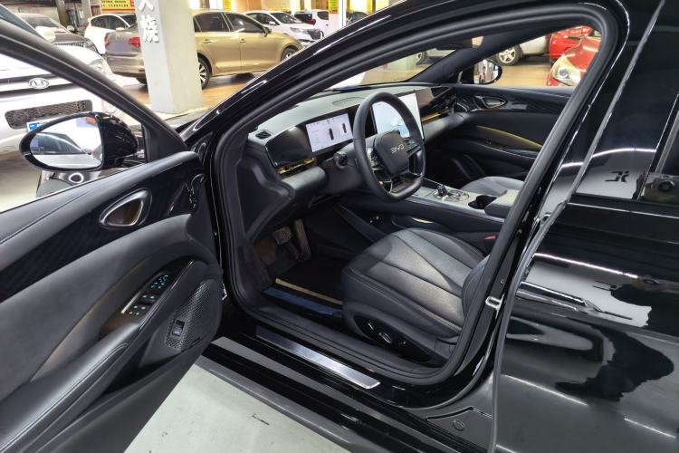 Used BYD Seal 2025 Revised Version 650 Intelligent Driving Edition Interior 2