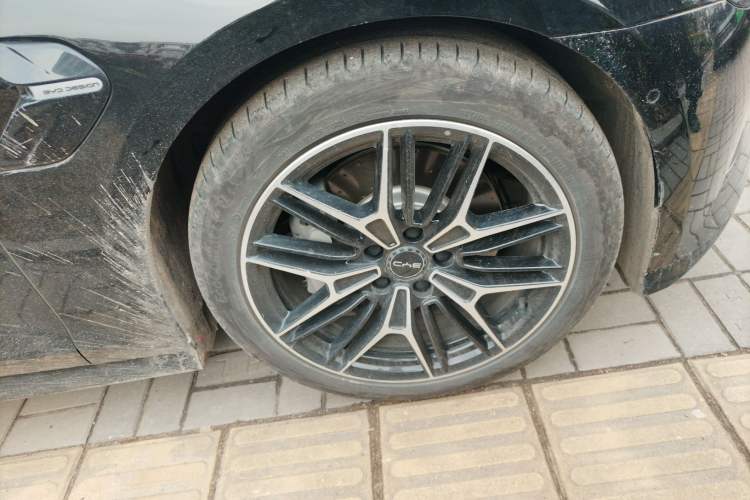 Used BYD Seal 2025 650 Intelligent Driving Version Right Front Wheel Hub