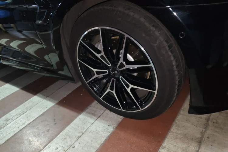 Used BYD Seal 2025 650 Zhihang Edition Right Front Wheel Hub