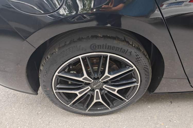 Used BYD Seal 2025 650 Zhihang Edition Right Rear Wheel Hub