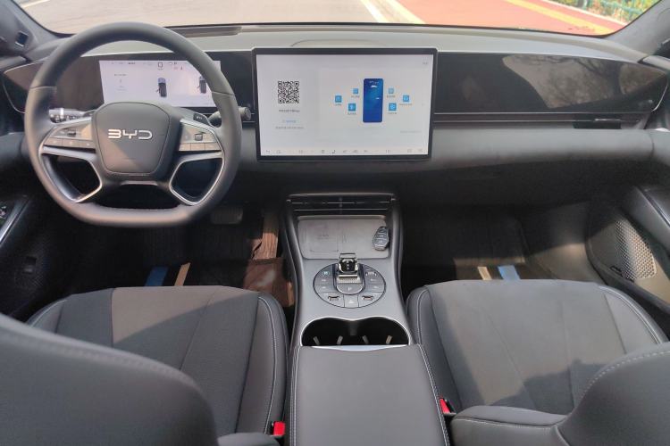 Used BYD Seal 2025 600 All-Wheel Drive Intelligent Driving Version Center Console