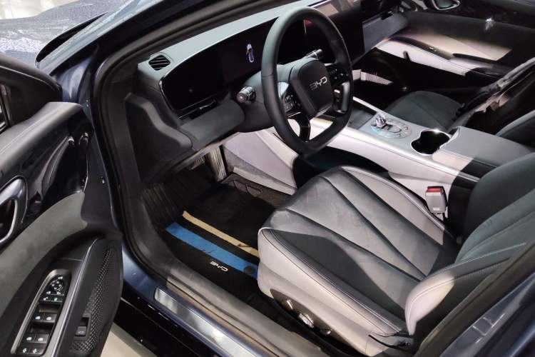Used BYD Seal 2025 Restyled 600 Four-Wheel Drive Intelligent Driving Version Driver Seat