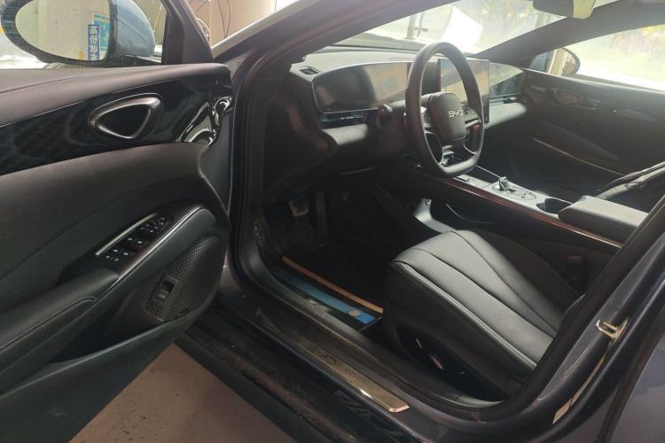 Used BYD Seal 2025 650 Zhihang Edition Interior 3
