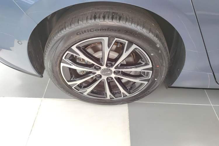 Used BYD Seal 2025 510 Smart Navigation Version Right Rear Wheel Hub