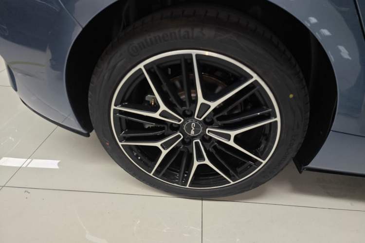 Used BYD Seal 2025 650 Long-Range Version Right Rear Wheel Hub