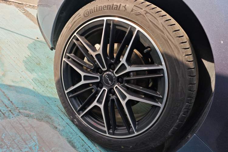 Used BYD Seal 2025 650 Intelligent Driving Version Right Rear Wheel Hub