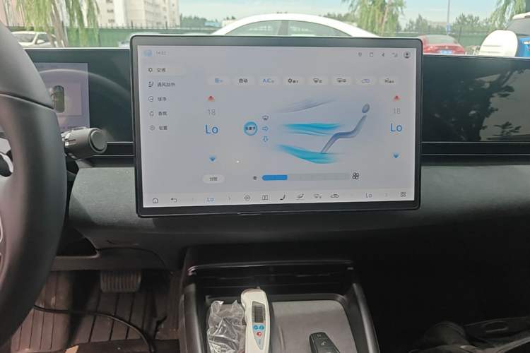 Used BYD Seal 2025 600 All-Wheel Drive Intelligent Driving Version Audio And AC Panel