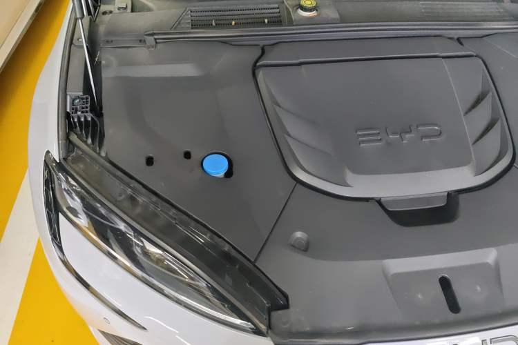 Used BYD Seal 2025 650 Long-Range Version Engine Bay Right