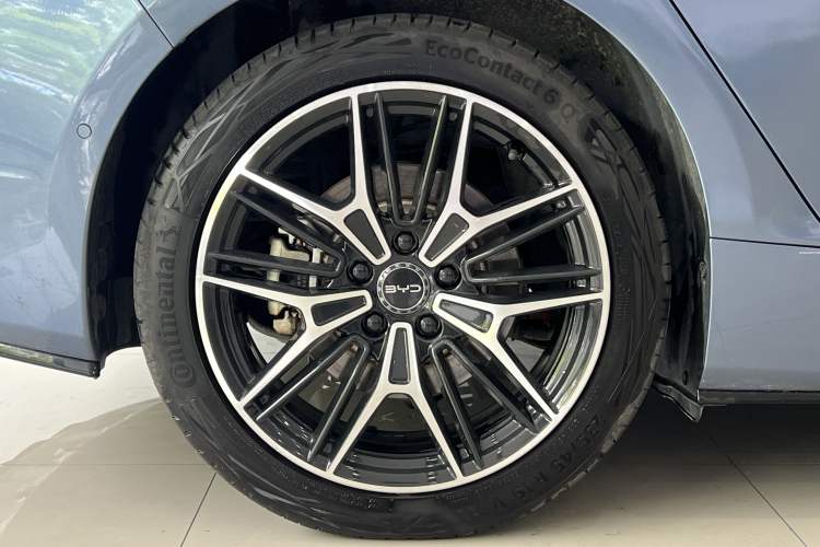 Used BYD Seal 2025 650 Long-Range Version Exterior 5