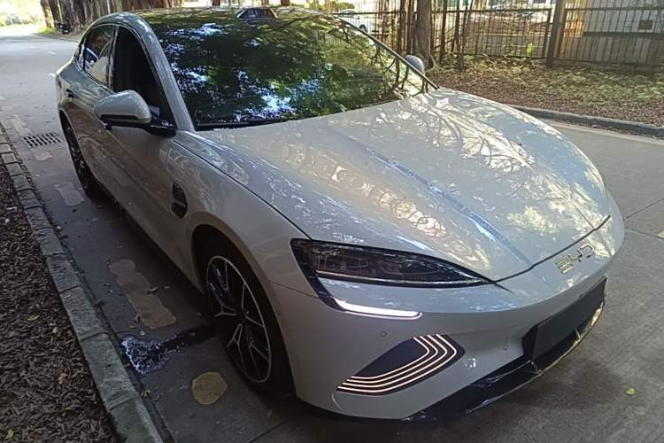 Used BYD Seal 2025 Revised Version 650 Intelligent Driving Edition Front Right 45 Deg