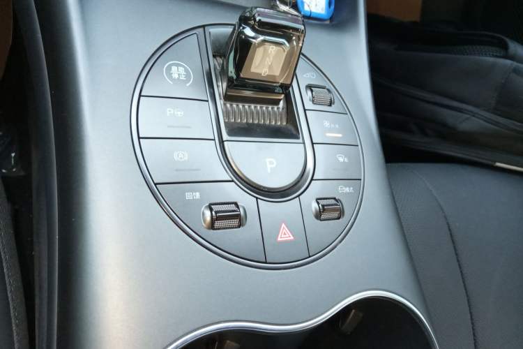 Used BYD Seal 2025 650 Zhihang Edition Gear Lever