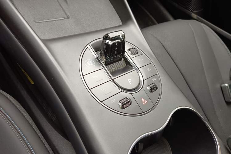 Used BYD Seal 2025 650 Zhihang Edition Gear Lever