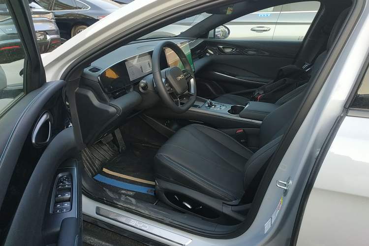 Used BYD Seal 2025 Revised Version 650 Intelligent Driving Edition Interior 3