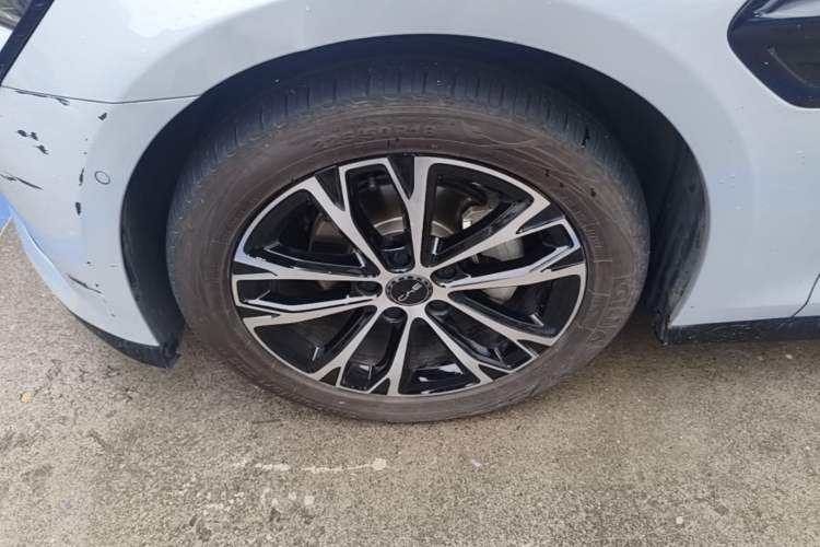 Used BYD Seal 2025 510 Smart Navigation Version Left Front Wheel Hub