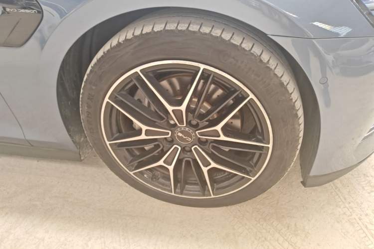 Used BYD Seal 2025 650 Long-Range Version Right Front Wheel Hub