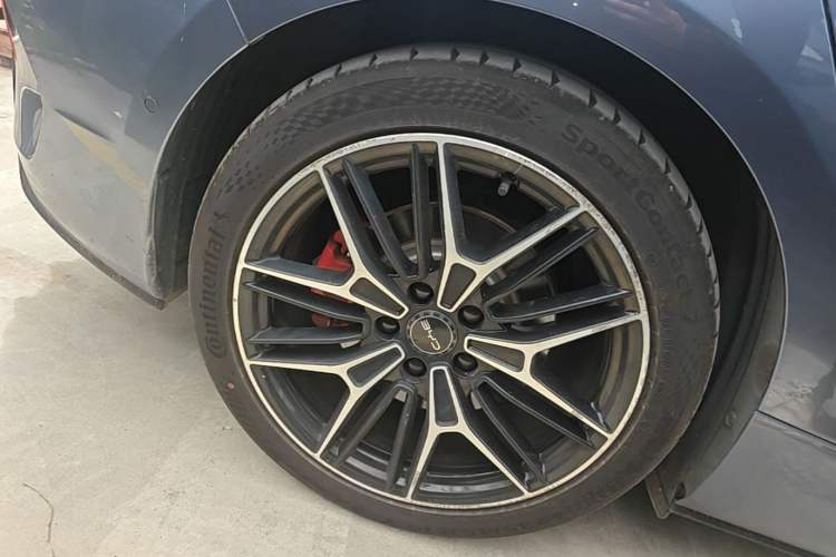 Used BYD Seal 2025 600 All-Wheel Drive Intelligent Driving Version Right Rear Wheel Hub