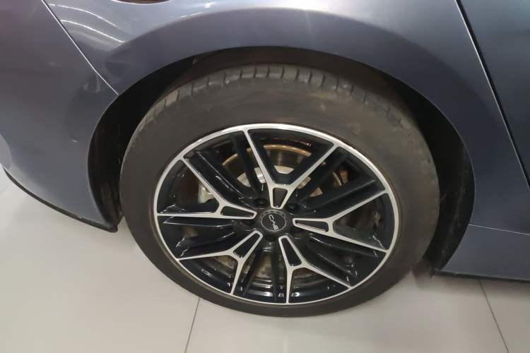 Used BYD Seal 2025 650 Zhihang Edition Right Rear Wheel Hub