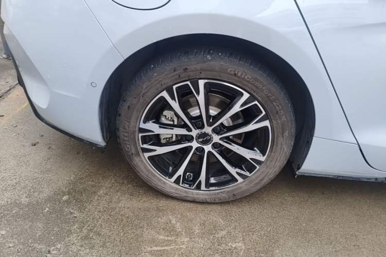 Used BYD Seal 2025 510 Smart Navigation Version Right Rear Wheel Hub