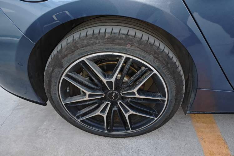 Used BYD Seal 2025 650 Zhihang Edition Right Rear Wheel Hub