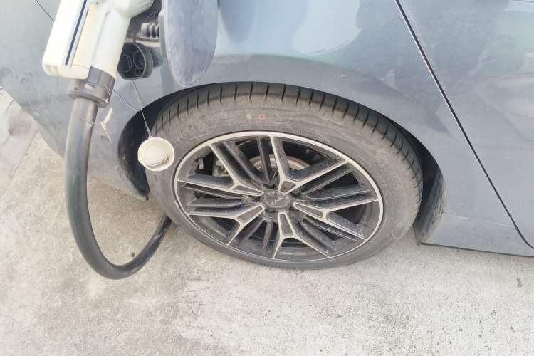 Used BYD Seal 2025 650 Intelligent Driving Version Right Rear Wheel Hub