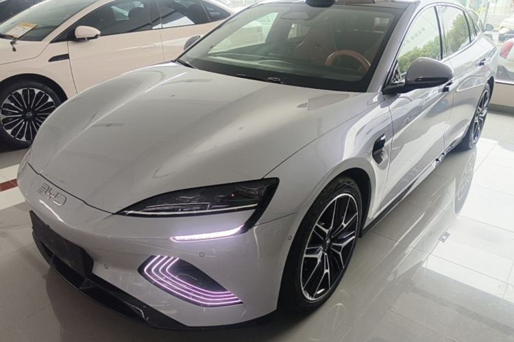 BYD Seal 2025 650 Intelligent Driving Version