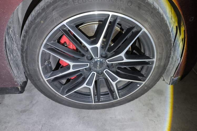Used BYD Seal 2025 600 All-Wheel Drive Intelligent Driving Version Right Front Wheel Hub