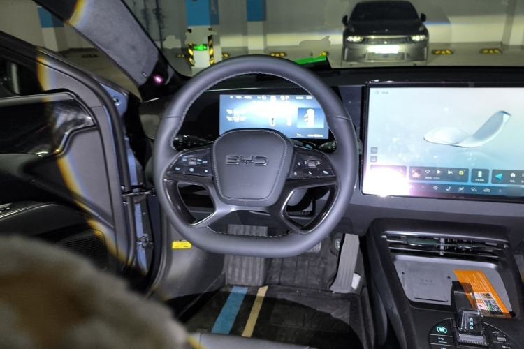 Used BYD Seal 2025 600 All-Wheel Drive Intelligent Driving Version Steering Wheel