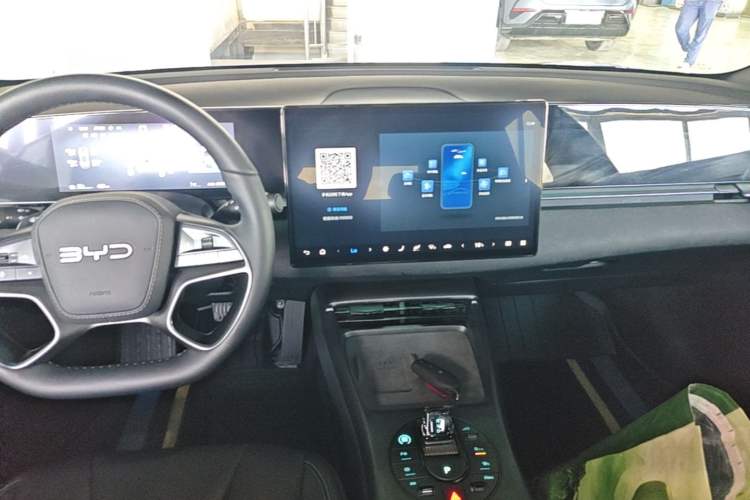 Used BYD Seal 2025 650 Intelligent Driving Version Audio And AC Panel