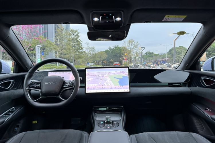 Used BYD Seal 2025 600 All-Wheel Drive Intelligent Driving Version Interior 1