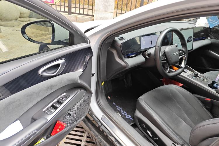 Used BYD Seal 2025 600 All-Wheel Drive Intelligent Driving Version Driver Seat