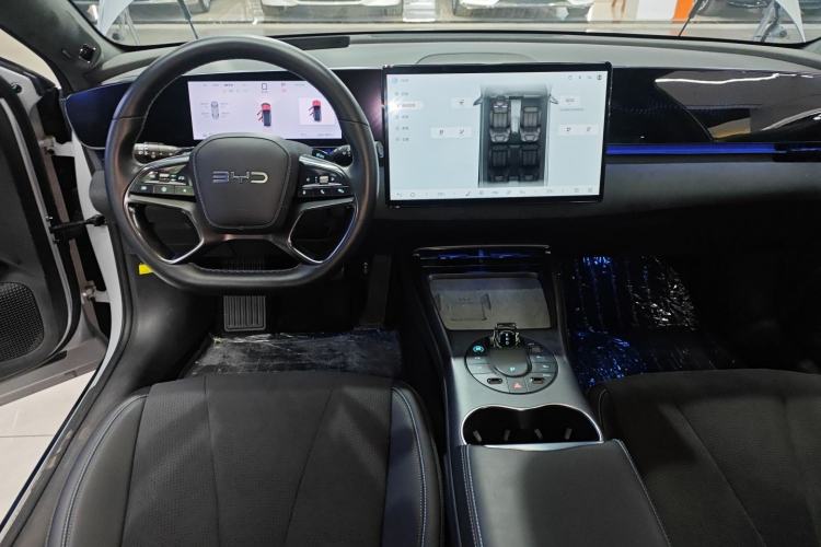 Used BYD Seal 2025 600 All-Wheel Drive Intelligent Driving Version Interior 2