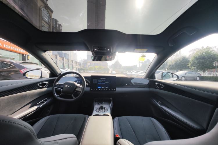 Used BYD Seal 2025 Restyled 600 Four-Wheel Drive Intelligent Driving Version Interior 3