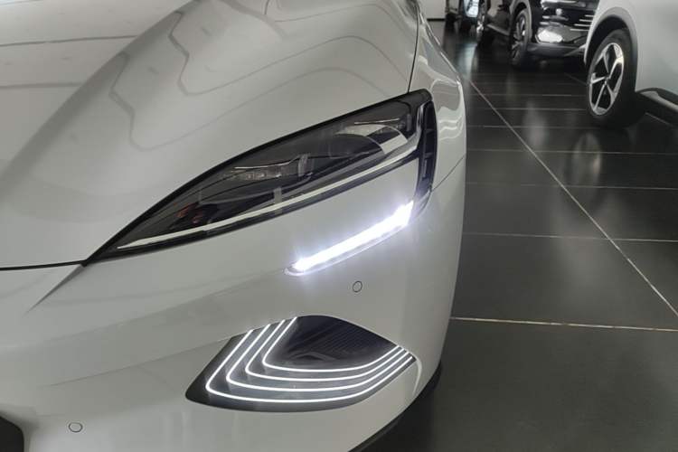 Used BYD Seal 2025 Revised Version 650 Intelligent Driving Edition Left Front Headlight