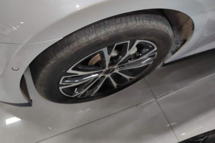 Used BYD Seal 2025 510 Smart Navigation Version Left Front Wheel Hub
