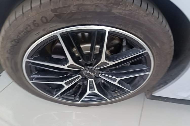 Used BYD Seal 2025 650 Long-Range Version Left Front Wheel Hub