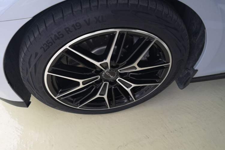 Used BYD Seal 2025 650 Long-Range Version Left Front Wheel Hub